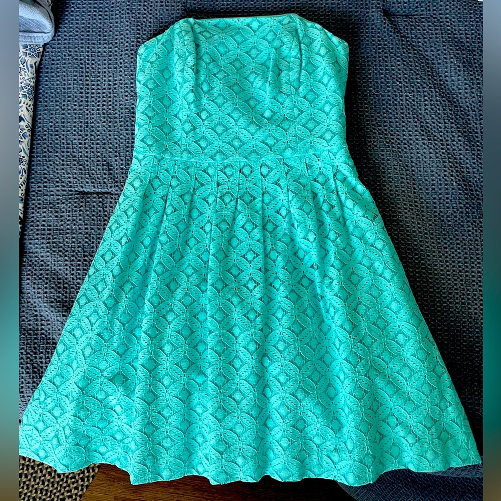 Strapless Lace Lilly Pulitzer Mini Dress (size 6)